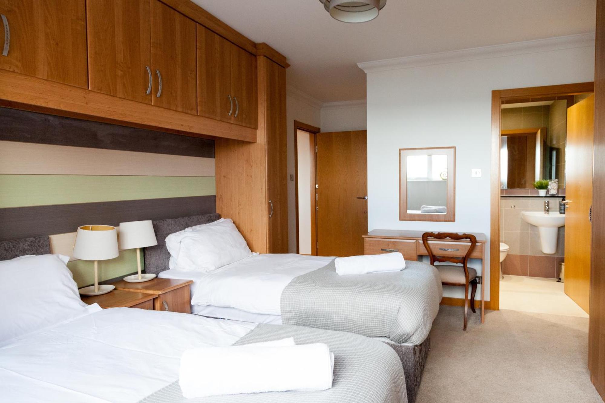 Weekly & Monthly Stays In Penthouse For Contractors Or Leisure Single Or Superking Beds Available Birkenhead Exteriér fotografie