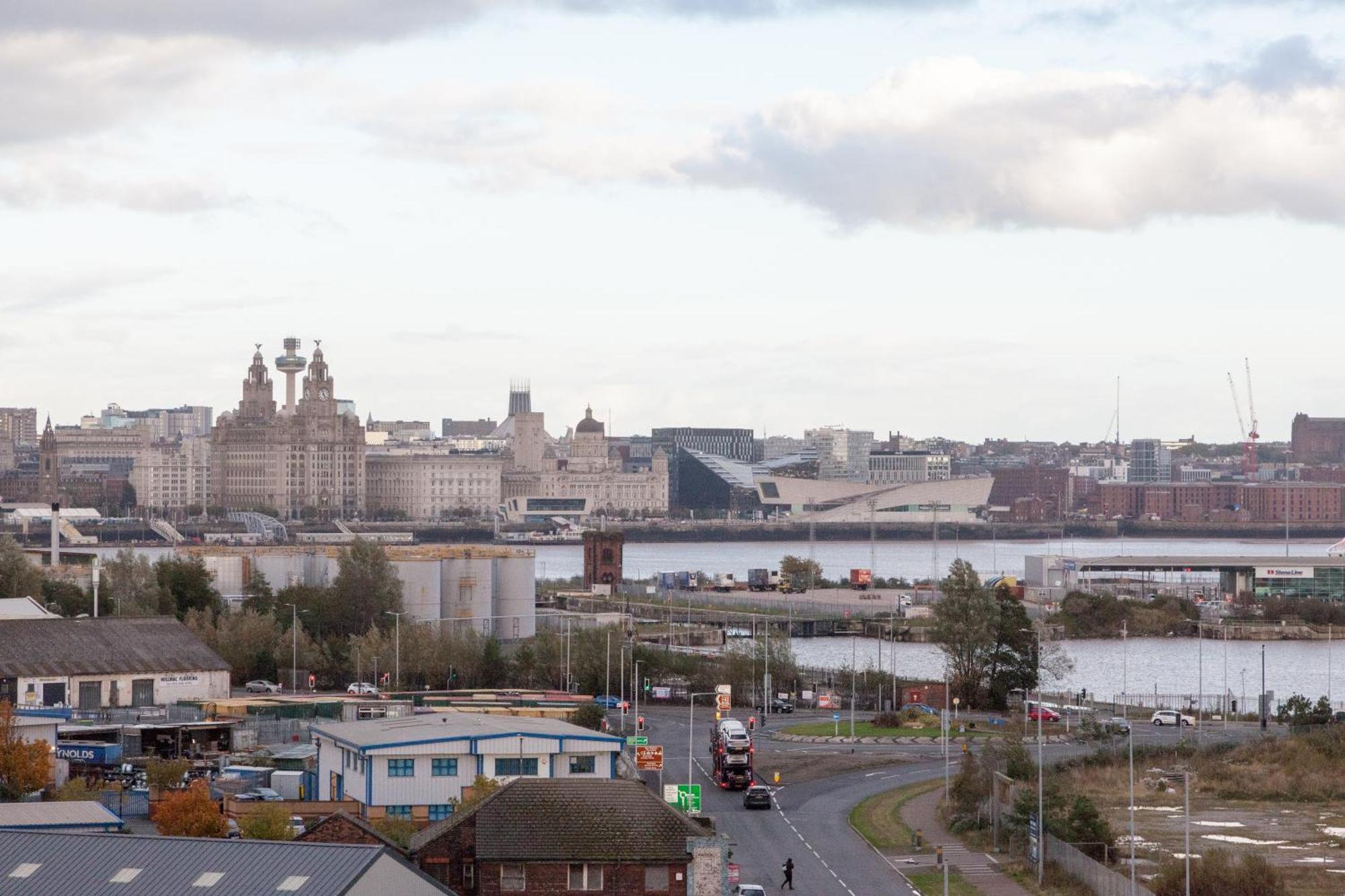 Weekly & Monthly Stays In Penthouse For Contractors Or Leisure Single Or Superking Beds Available Birkenhead Exteriér fotografie